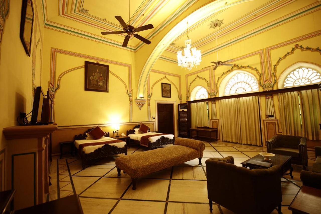 Hotel Narain Niwas Palace Джайпур Екстериор снимка